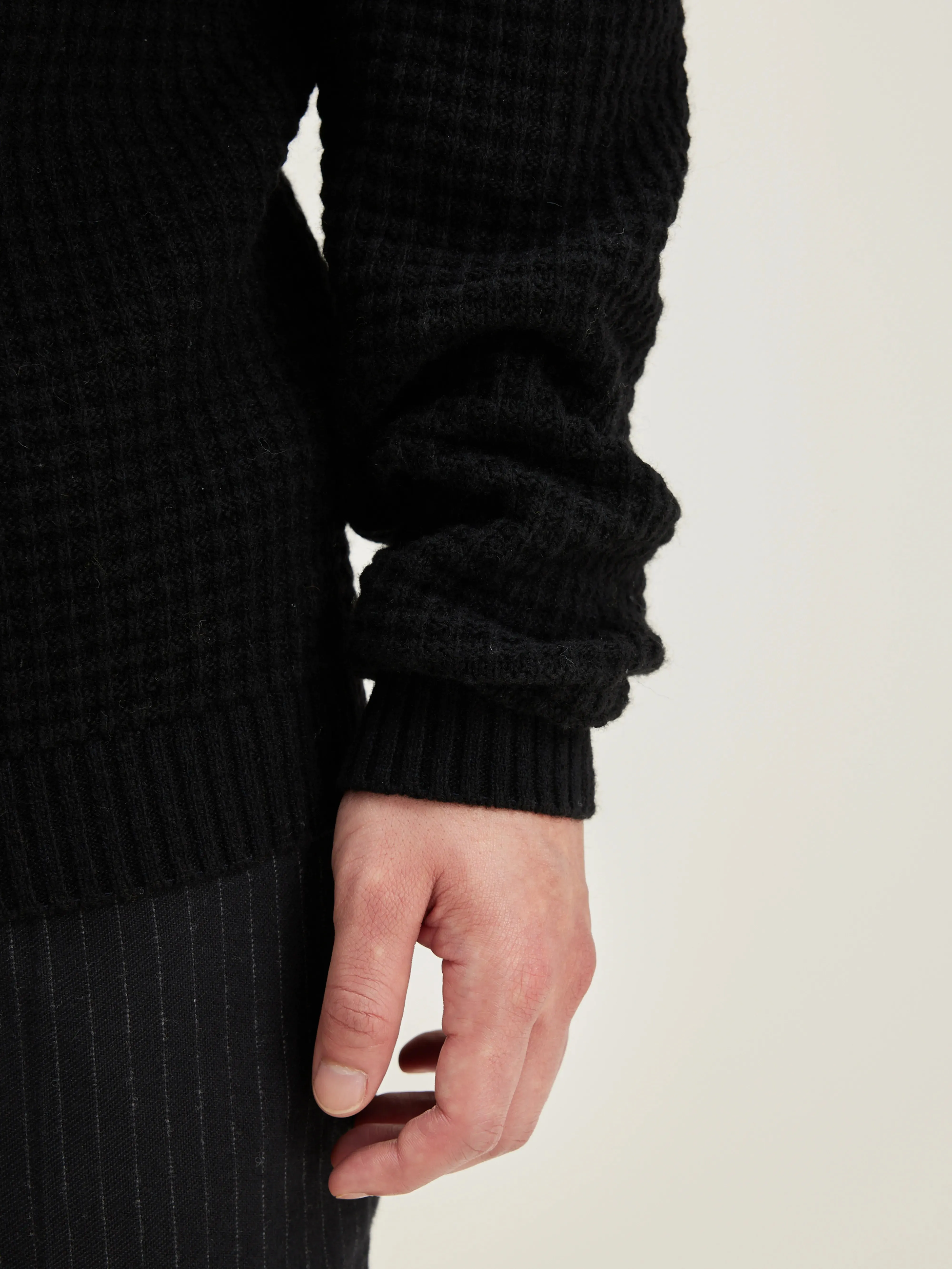 Allos polo-style sweater (242 / M / BLACK)