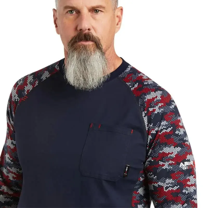 ARIAT - FR AC Stretch Camo Baseball T-Shirt. NAVY/WHITE/RED CAMO