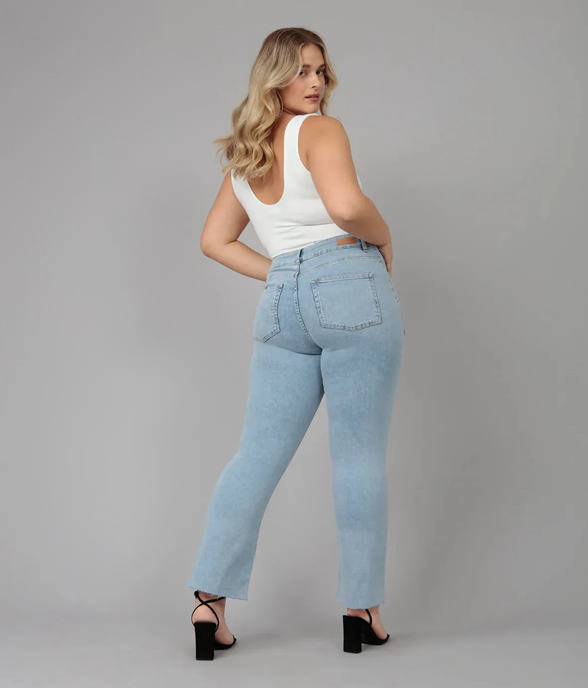 Billie High Rise Bootcut Jeans - True Denim