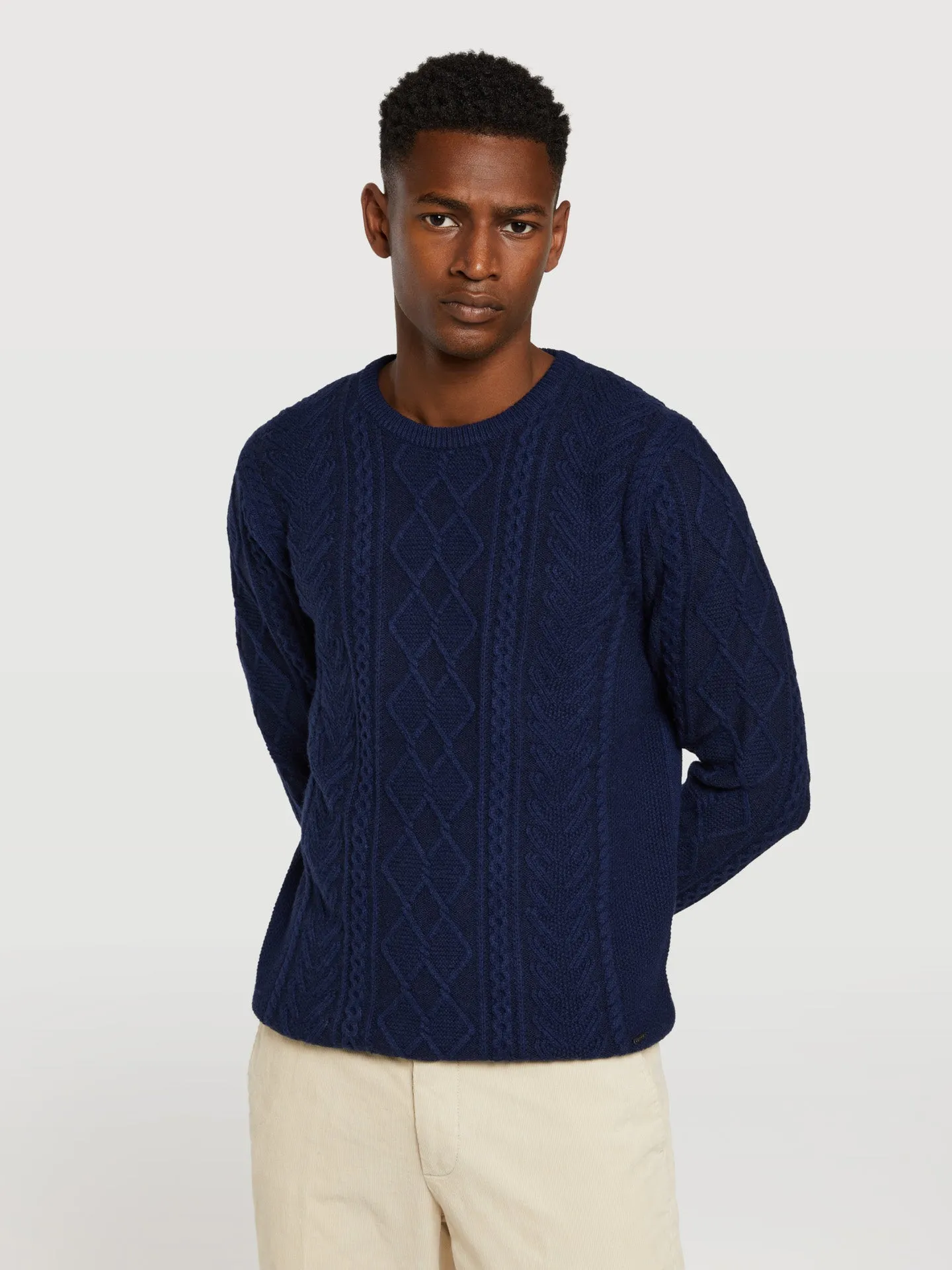 Gen z collection crew neck sweater with cables