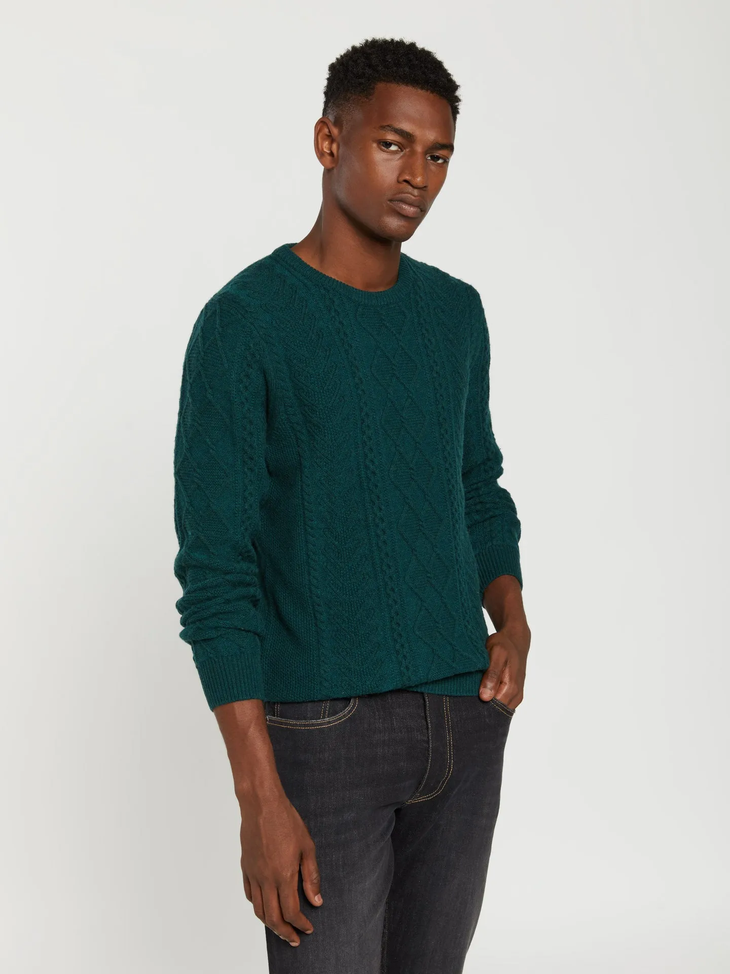 Gen z collection crew neck sweater with cables