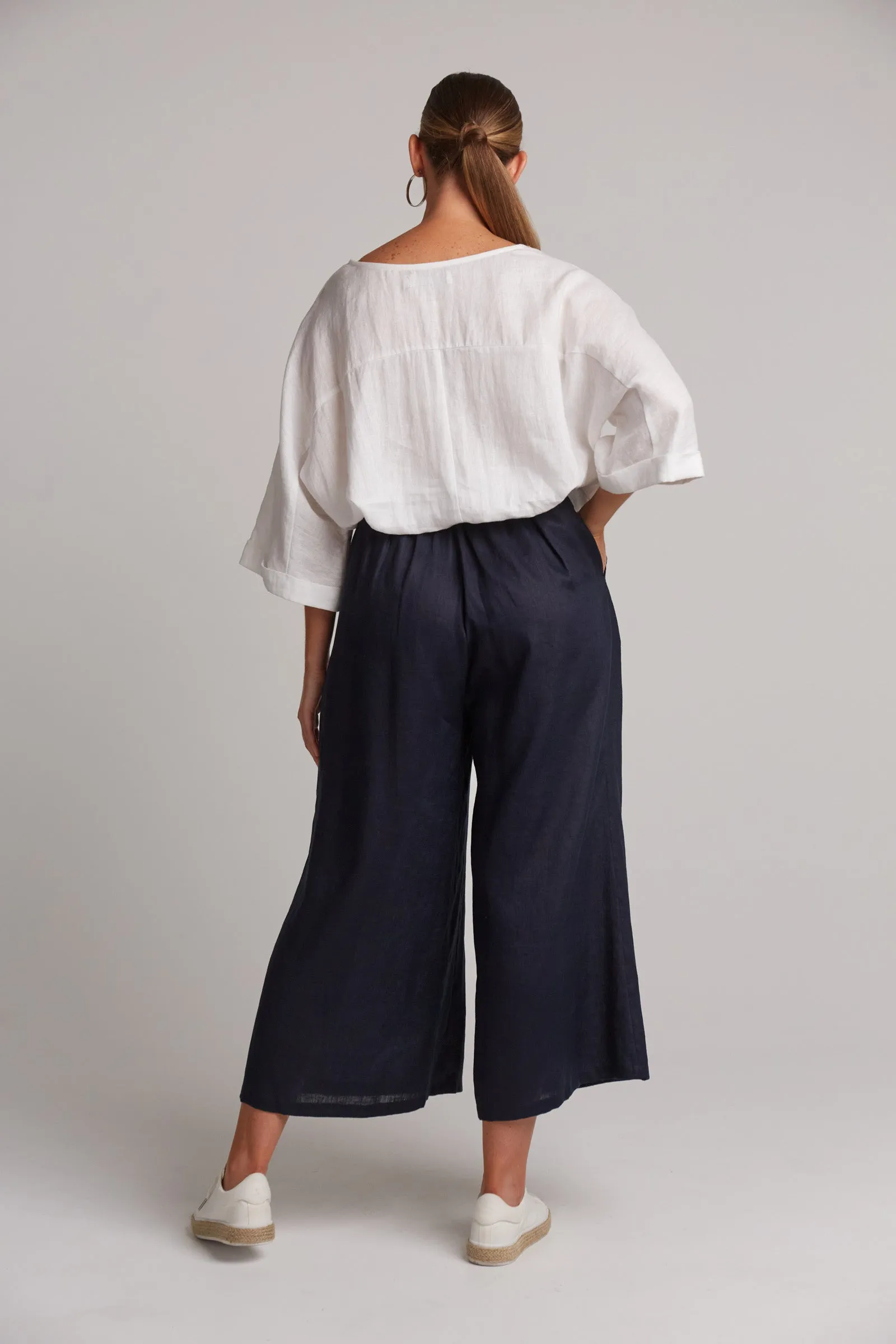 Studio Crop Linen Pant - Navy