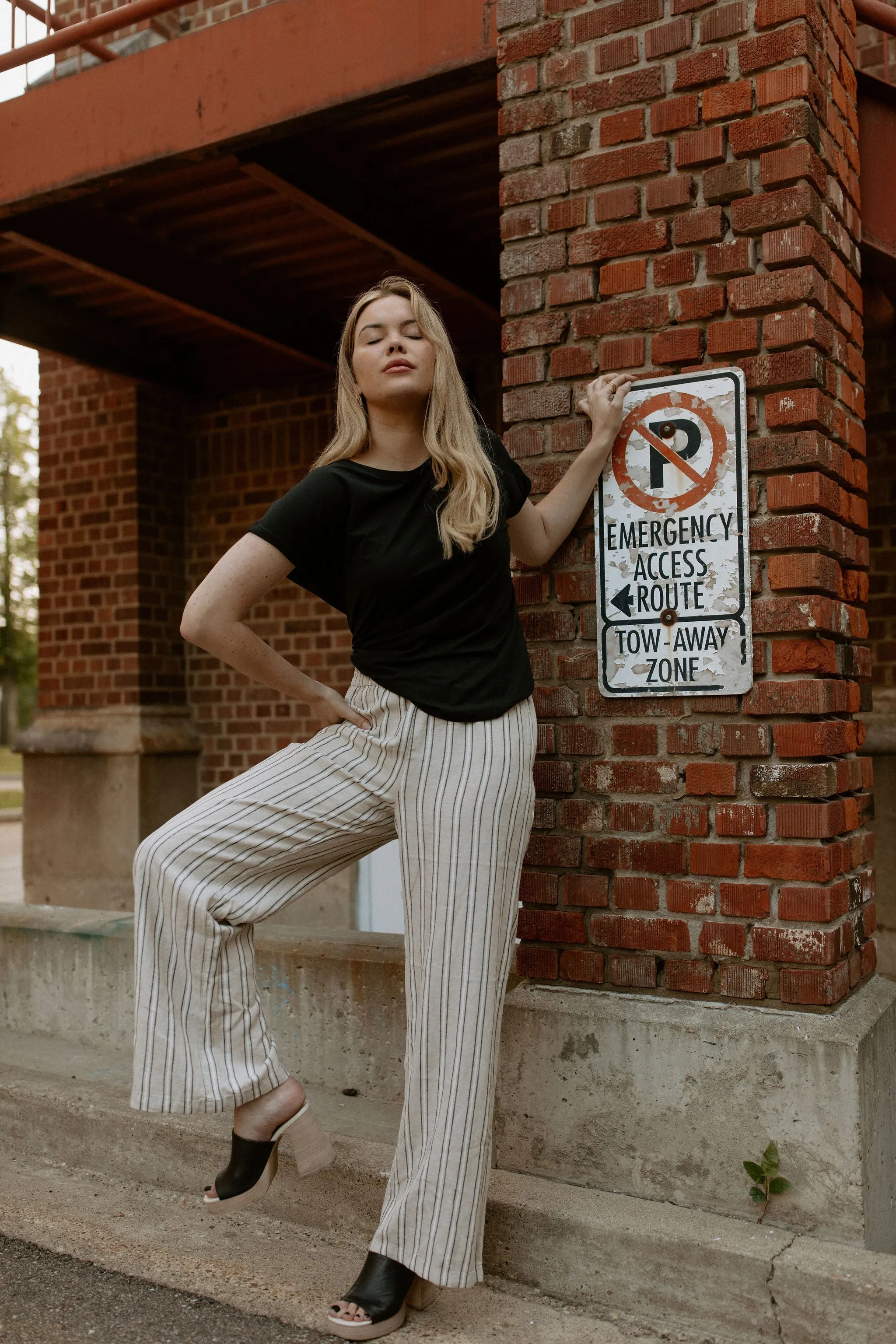 The Falakka Striped Pant - Cement Stripe - PLUS