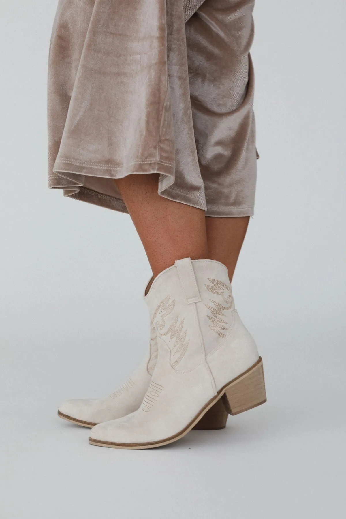 Western Whim Boots - Beige