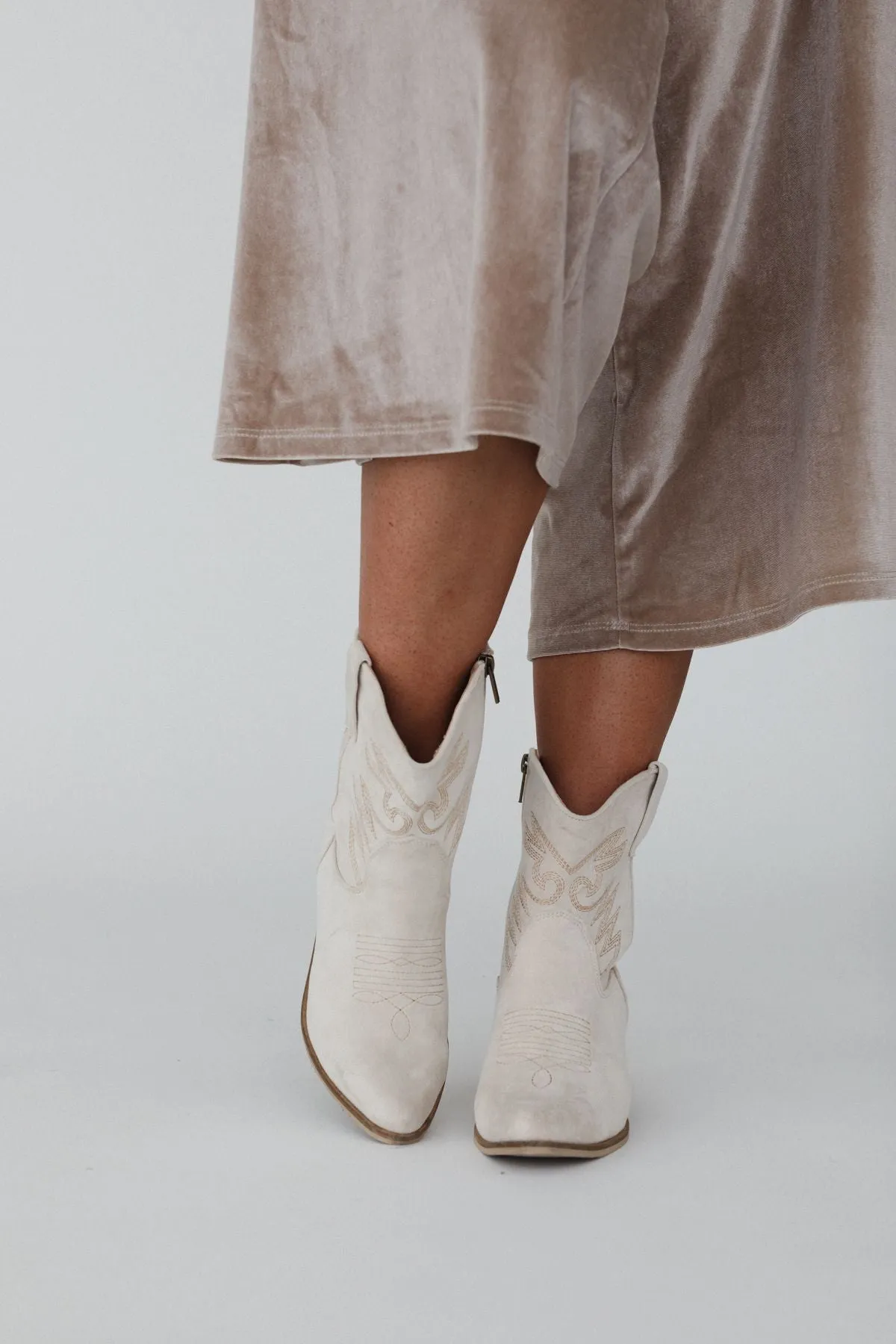 Western Whim Boots - Beige