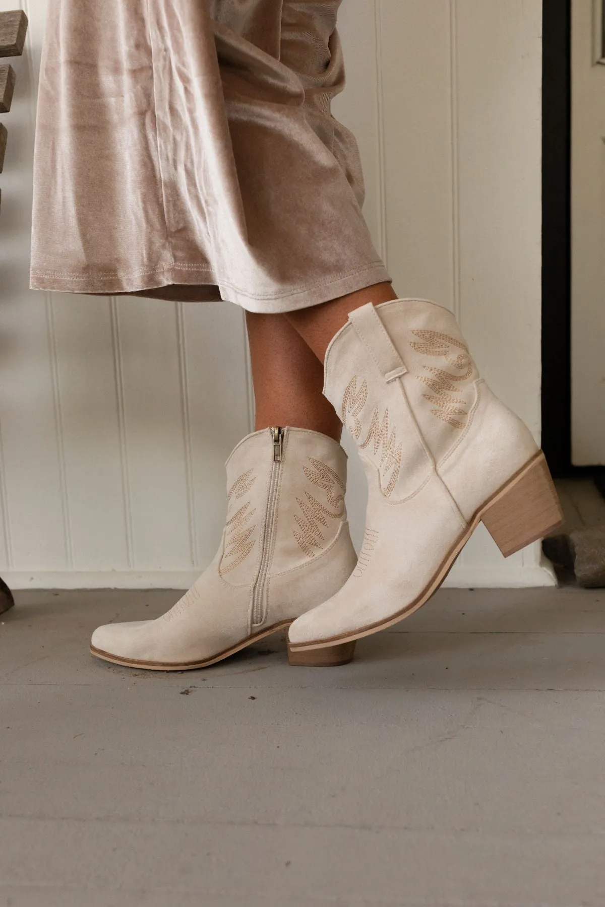 Western Whim Boots - Beige